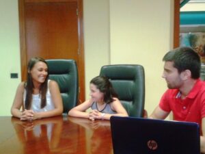 Las dos reinas durante la entrevista.