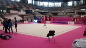 Entrenamiento gimnasia rítimica en el Ciutat de Castelló