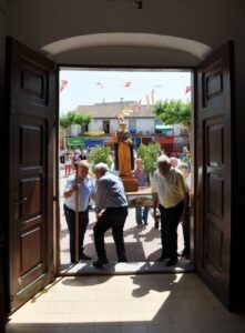 SANT VICENT ENTRA EL LA IGLESIA   PARROQUIAL- Moró