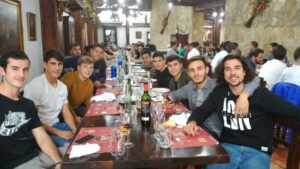 Los chavales del filial también asistieron la comida de Navidad. FOTO: CD CASTELLÓN