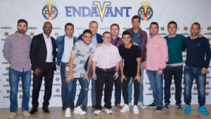 El juvenil A del Villarreal estuvo presente en la presentación del acto. FOTO: VILLARREAL CF