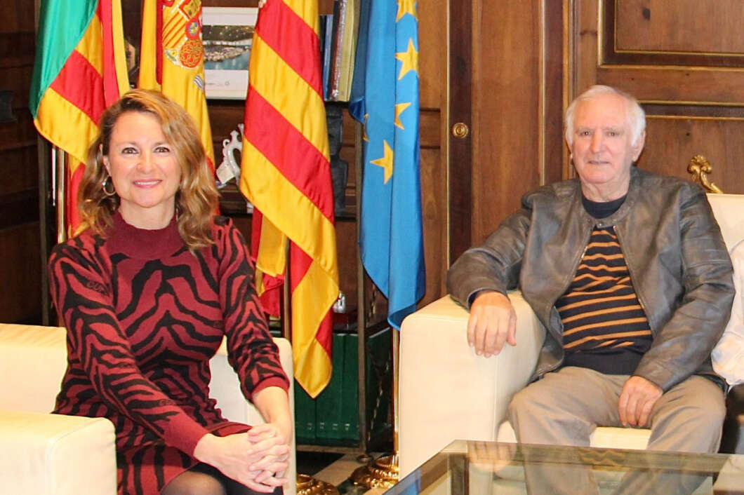 recepción del presidente del Club de Pesca en el ayuntamiento de Castellón 2025