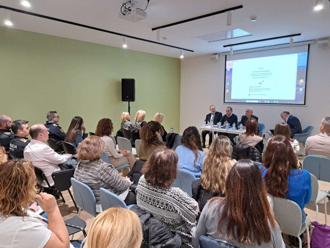 jornada sobre la violencia sobre la mujer unida a la problemática de la salud mental en Castellón de la Plana