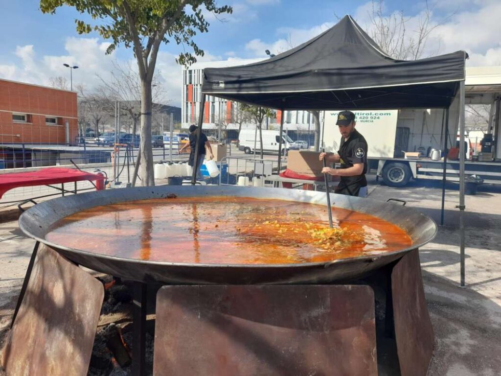 Aniversario UJI fiesta paellas