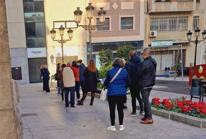 Compromís denuncia el retorn de les cues a l'Ajuntament de Castelló