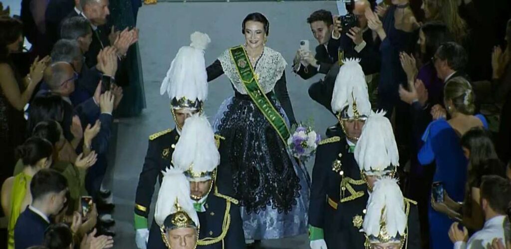 Galanía Reina de las Fiestas Paula Torres 080325