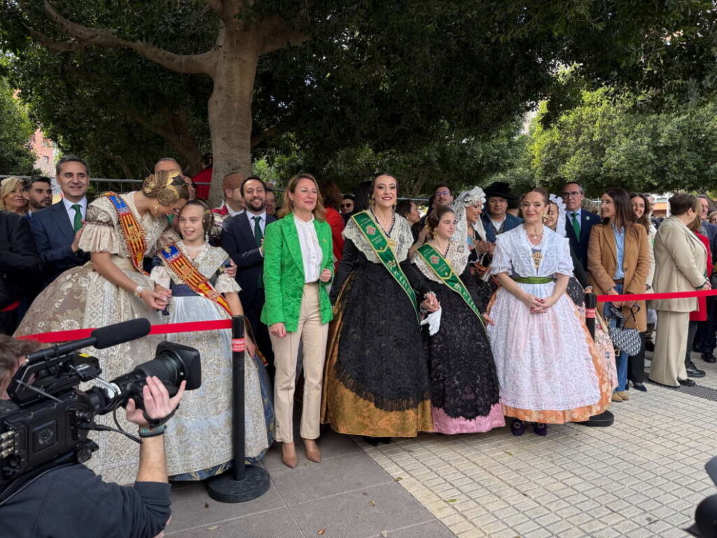 Mascletá de Pibierzo inaugura la Magdalena 2025 de Castellón