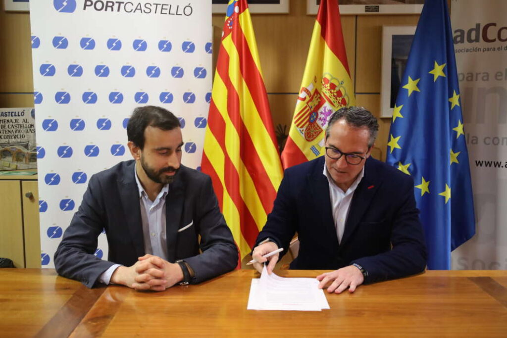 momento firma manifiesto portcastellon adcomunica